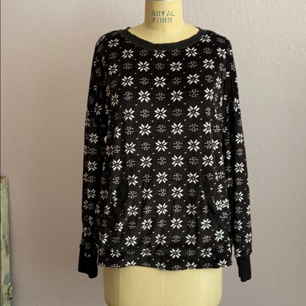 Vera Wang holiday sweater
